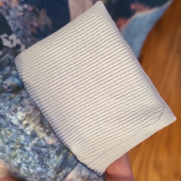 "Tapestry" flannel hoodie size large - Picture 6 of 8